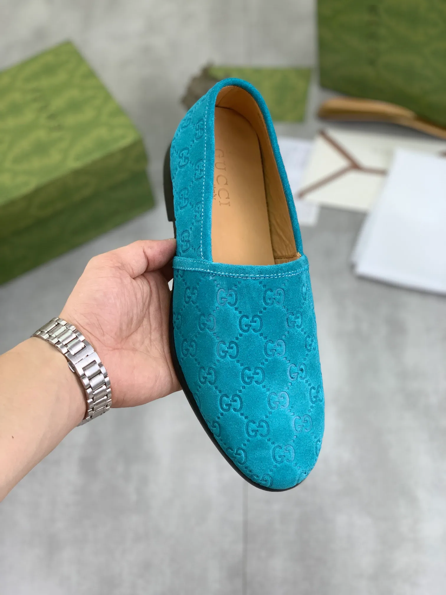 Men's Men's Shoes 💰P500💰【New Style】Water-dyed Niuli Gucci's most popular selection of lazy slip-on leather shoes (Gucci) official website latest Gucci lazy leather shoes, hot style 💥 simple and elegant style, exclusive for trendy men. Unique official website latest brand original double G embossing Elements 👑 Original Gucci decoration, fashionable and elegant, fabric original calfskin ✅ fully imported first-layer cowhide lining, official website designated wear-resistant, rubber business outsole, classic model taken at the counter in real life 🎬38-44 Various colors available